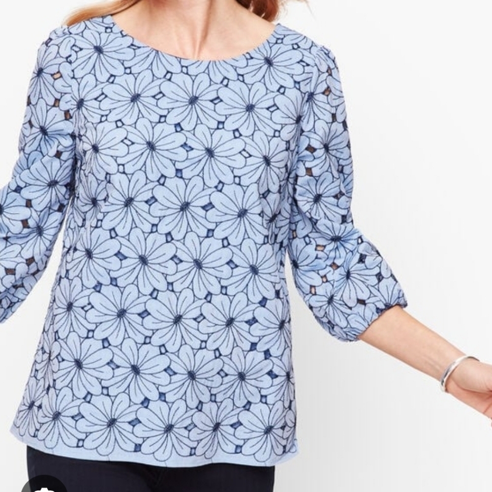 TALBOTS Chambray Floral Eyelet Top 16W